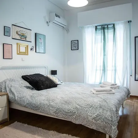 Convenient Bright Flat - 50m From Metro Apartment Athens
