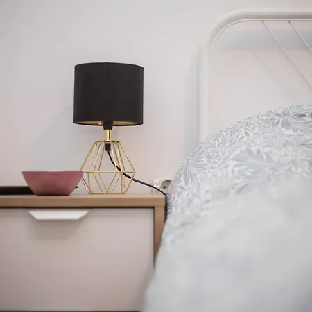 Convenient Bright Flat - 50m From Metro Athens